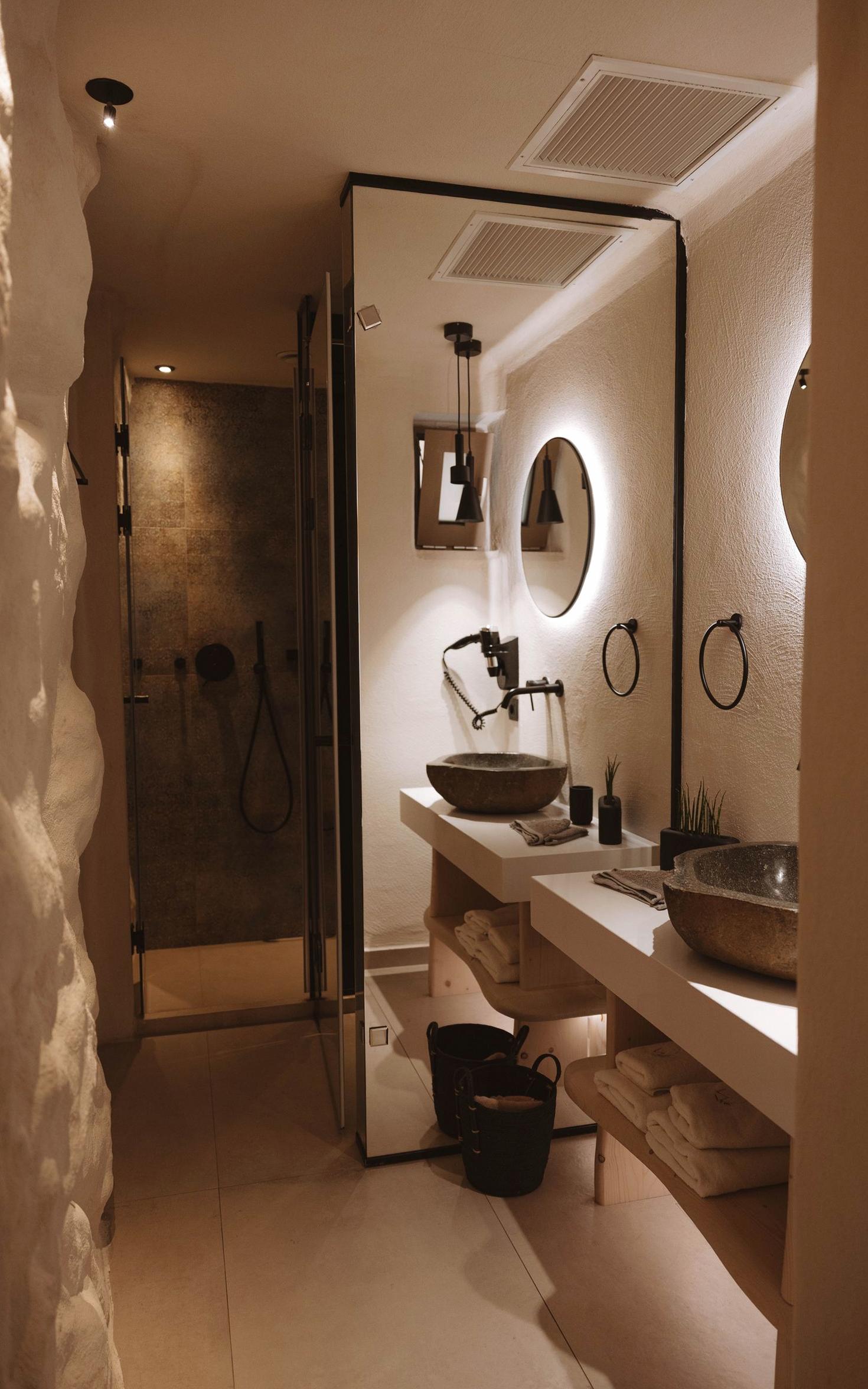 Modern Bathroom